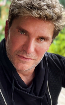 Vic Mignogna